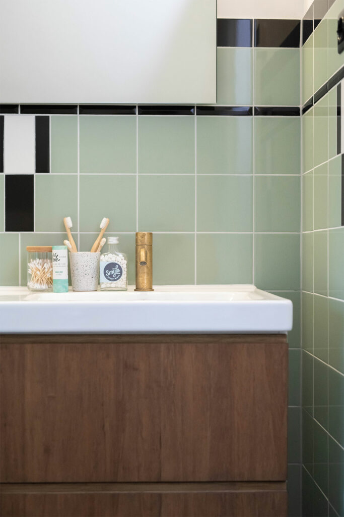duurzame badkamer jaren 30 huis badkamermeubel bamboe