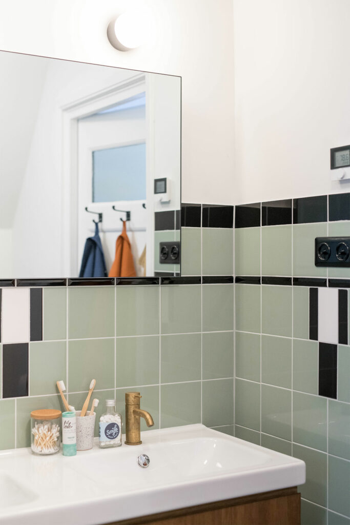 duurzame badkamer jaren 30 huis tegels mosa